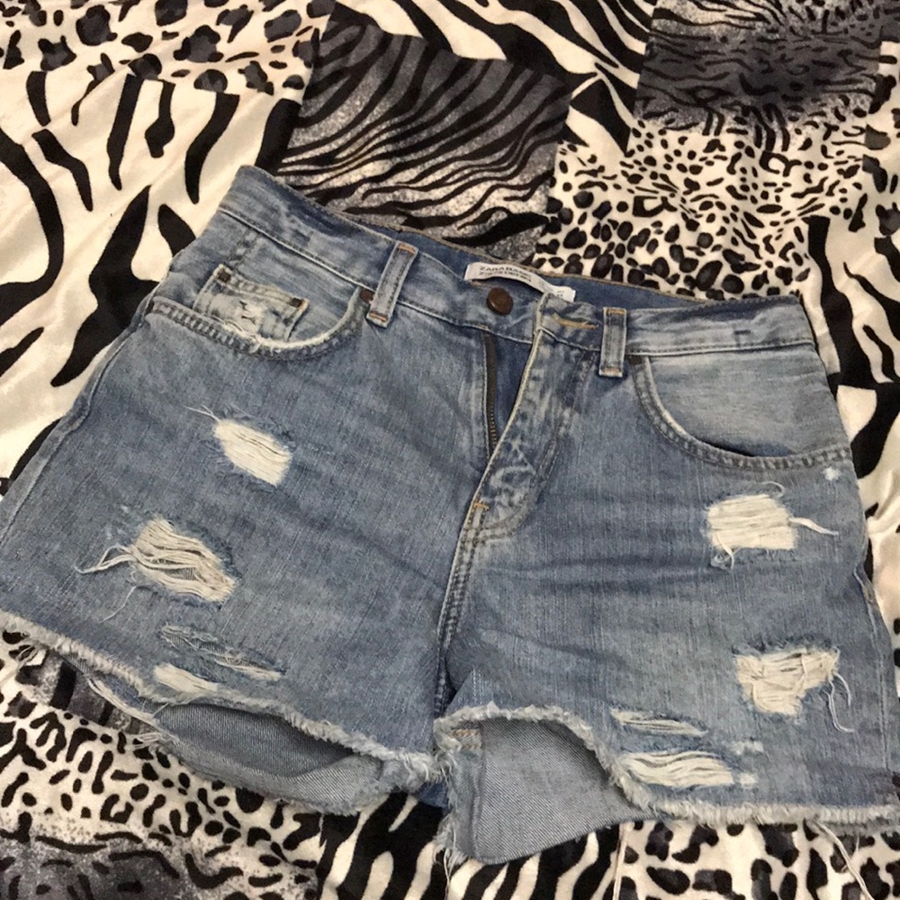 Zara high rise Basic Denim Z1975 Distressed Shorts